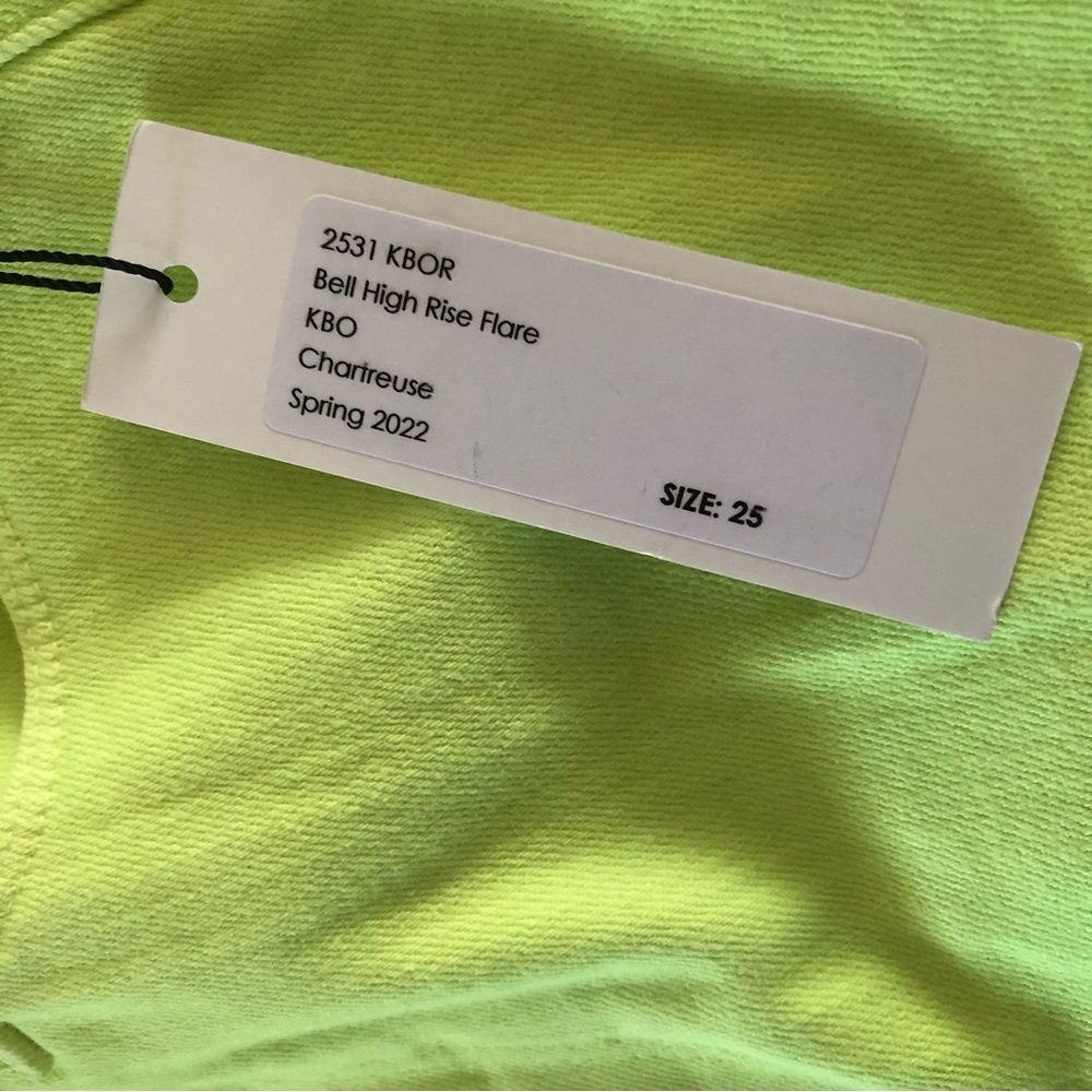L'Agence Bell High Rise Flare Jeans Chartreuse NWT Size 25 Retro Dopamine Neon - Picture 5 of 5